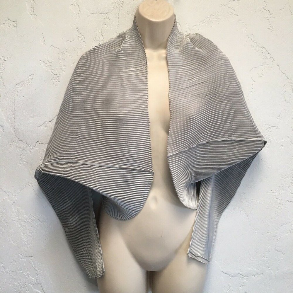 Sterling Styles Silver Gray Architectural Pleat Shrug Jacket OS S M L XL NWT